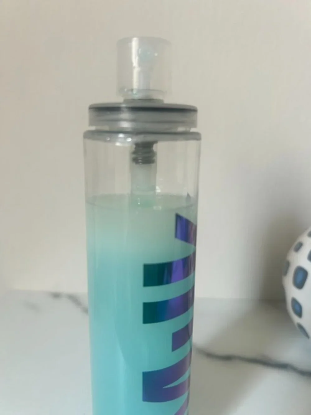 MILK Hydro Grip Set + Refresh Spray